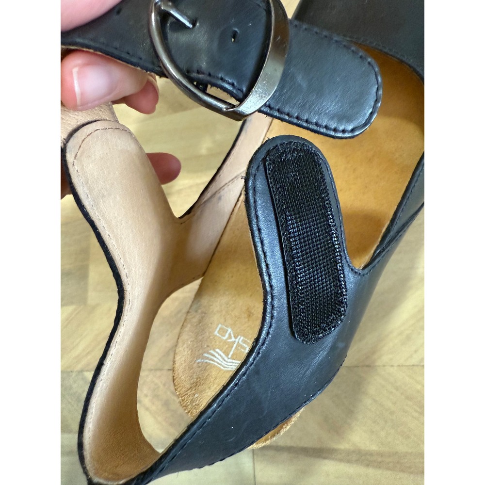Dansko Black Leather Peep Toe Wedge Sandals Ankle Strap Buckle Womens Size 37 - Picture 5 of 8